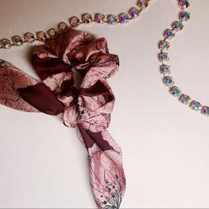 Satin hair scarf ponytail style scrunchy